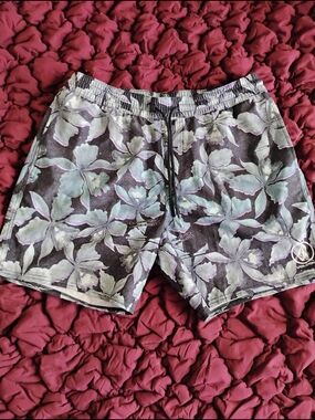 VOLCOM Floral Print Swim Trunks